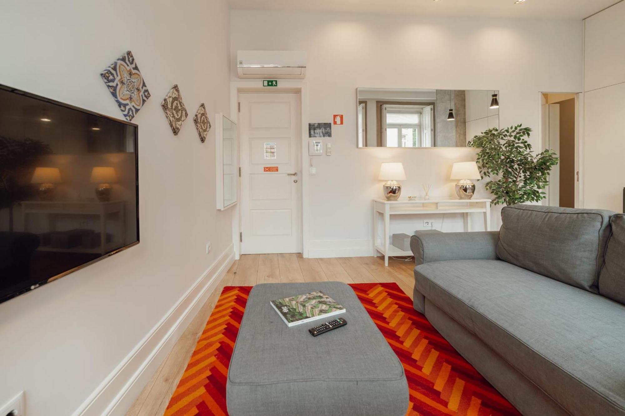 Downtown Elegant By Hosty Apartment *
