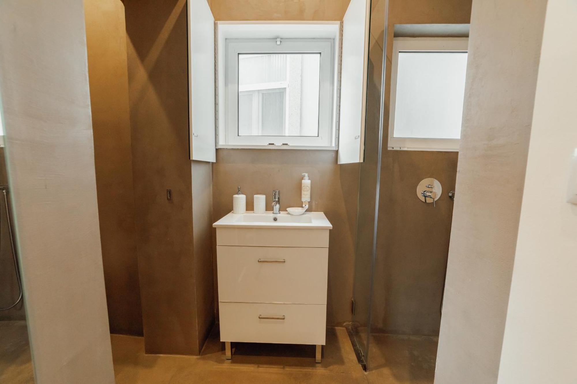 Apartment Downtown Elegant By Hosty Porto