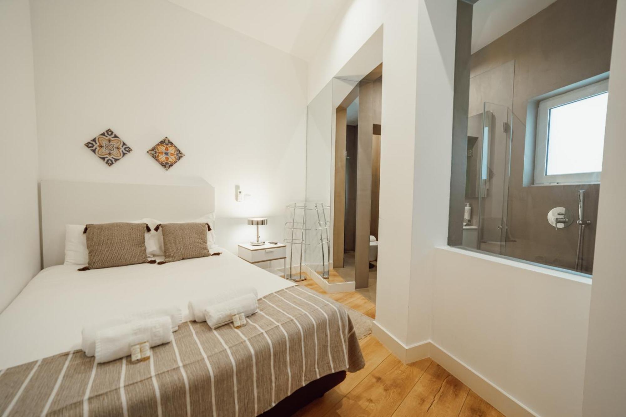 Downtown Elegant By Hosty Apartment