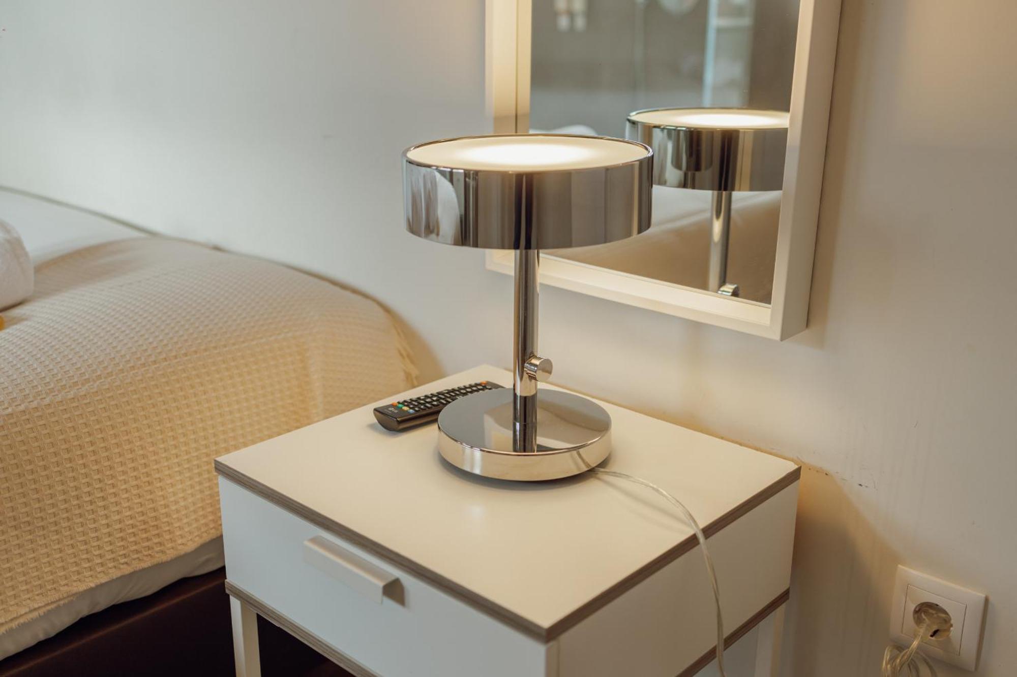 Apartment Downtown Elegant By Hosty *