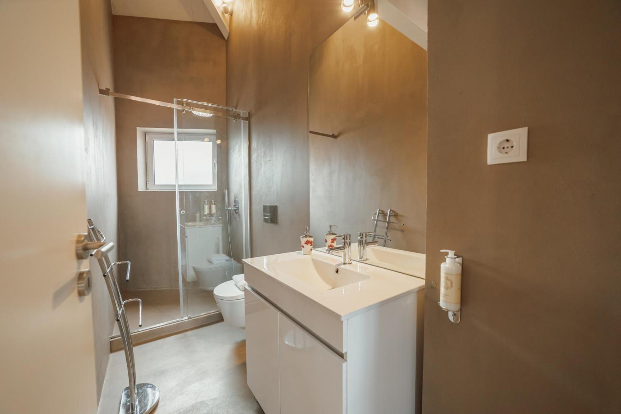 Downtown Elegant By Hosty Apartment *