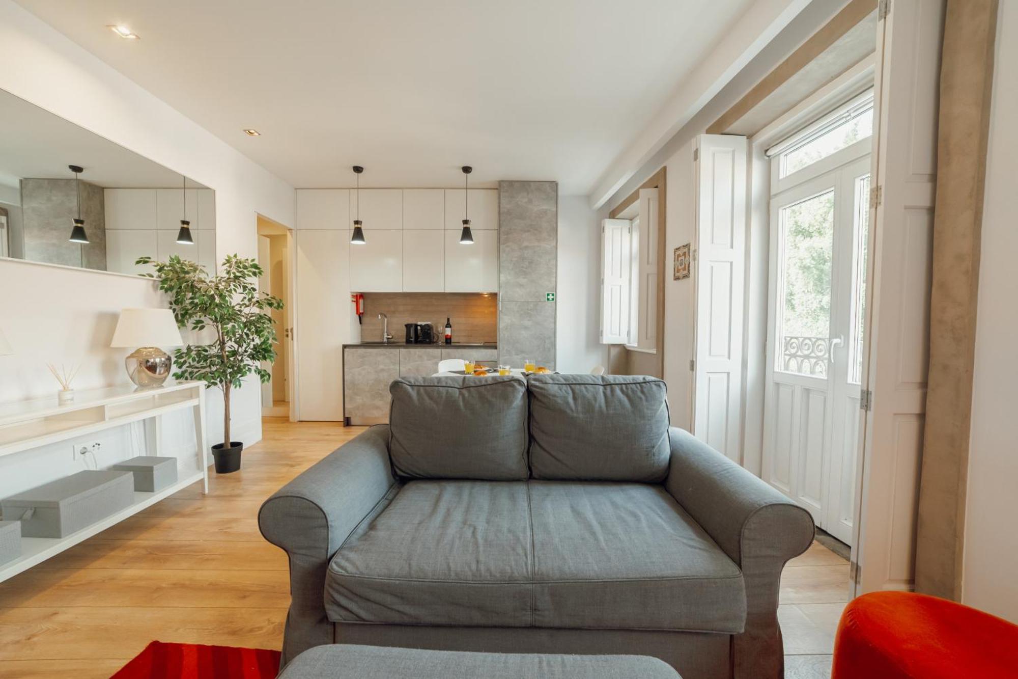 Apartment Downtown Elegant By Hosty Porto