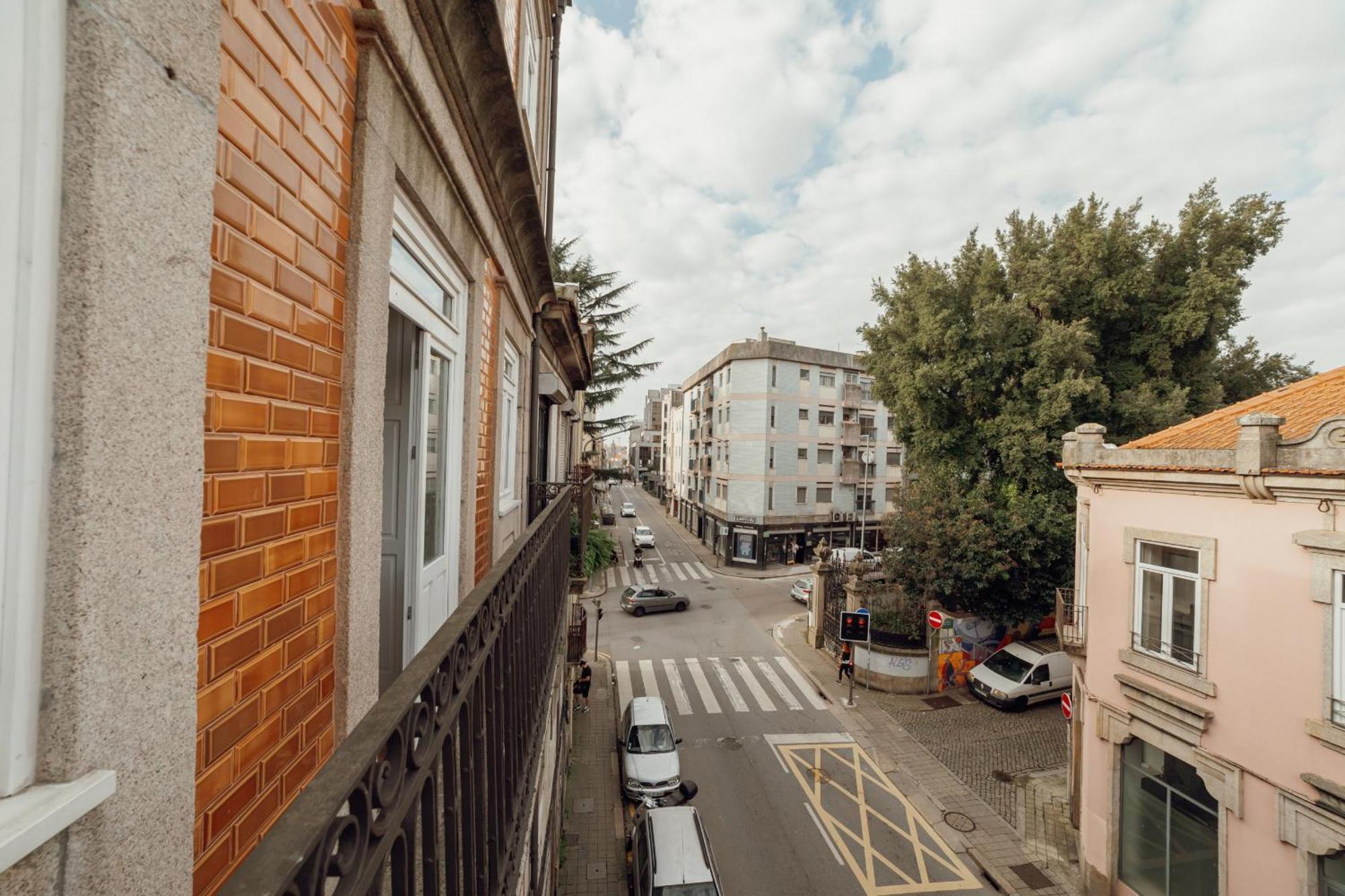 Downtown Elegant By Hosty Porto
