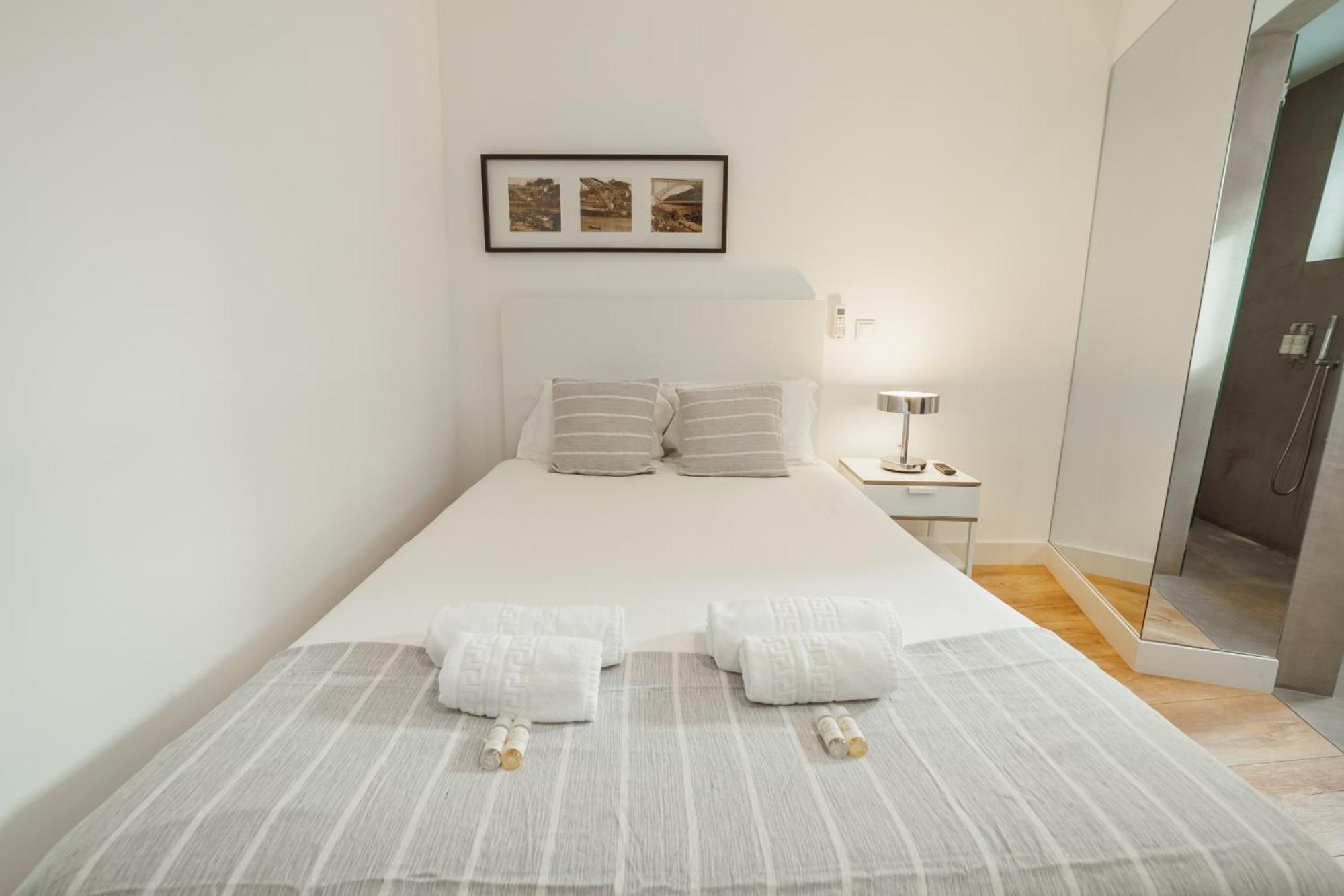 Apartment Downtown Elegant By Hosty