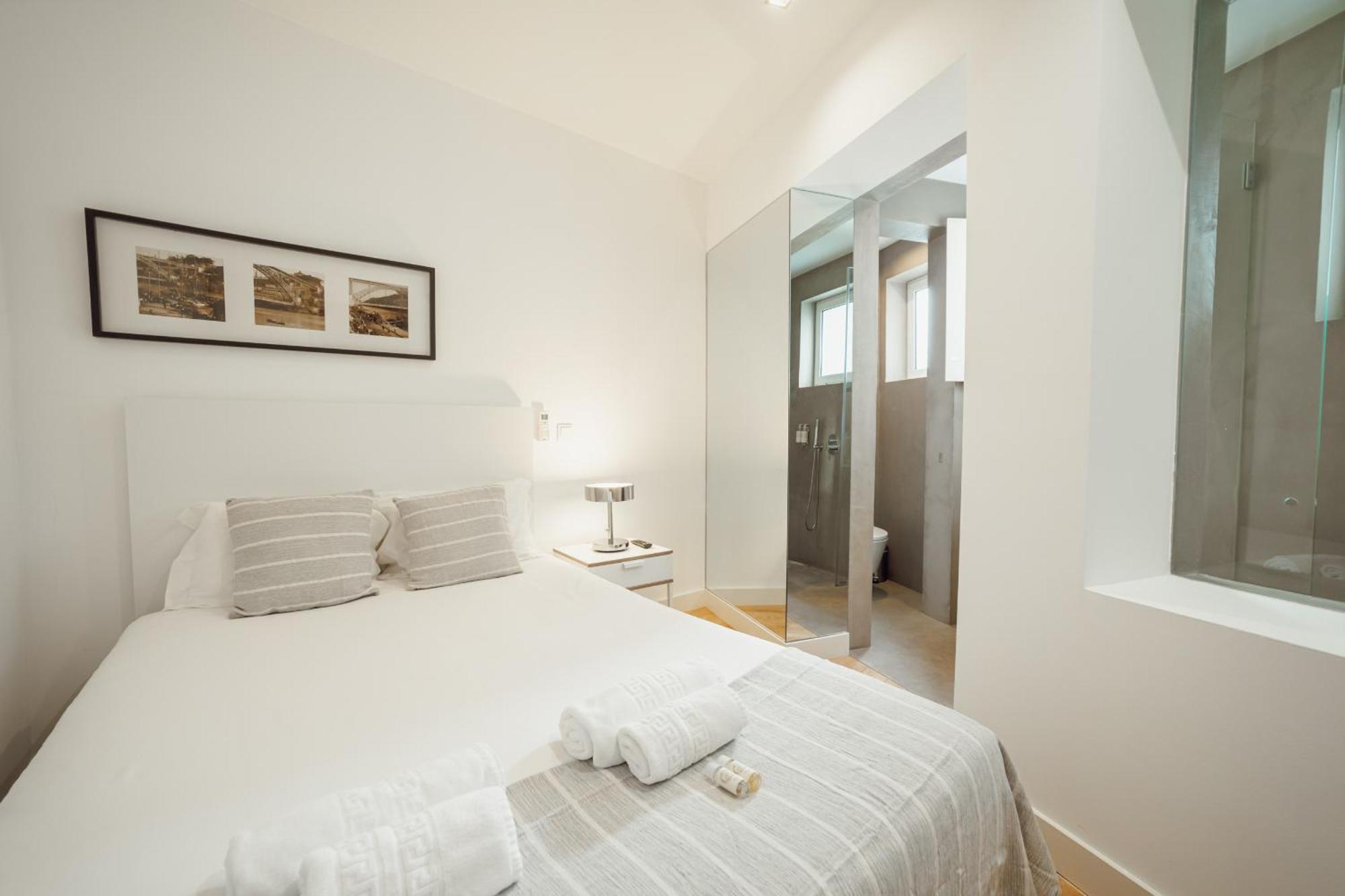 Downtown Elegant By Hosty Apartment *