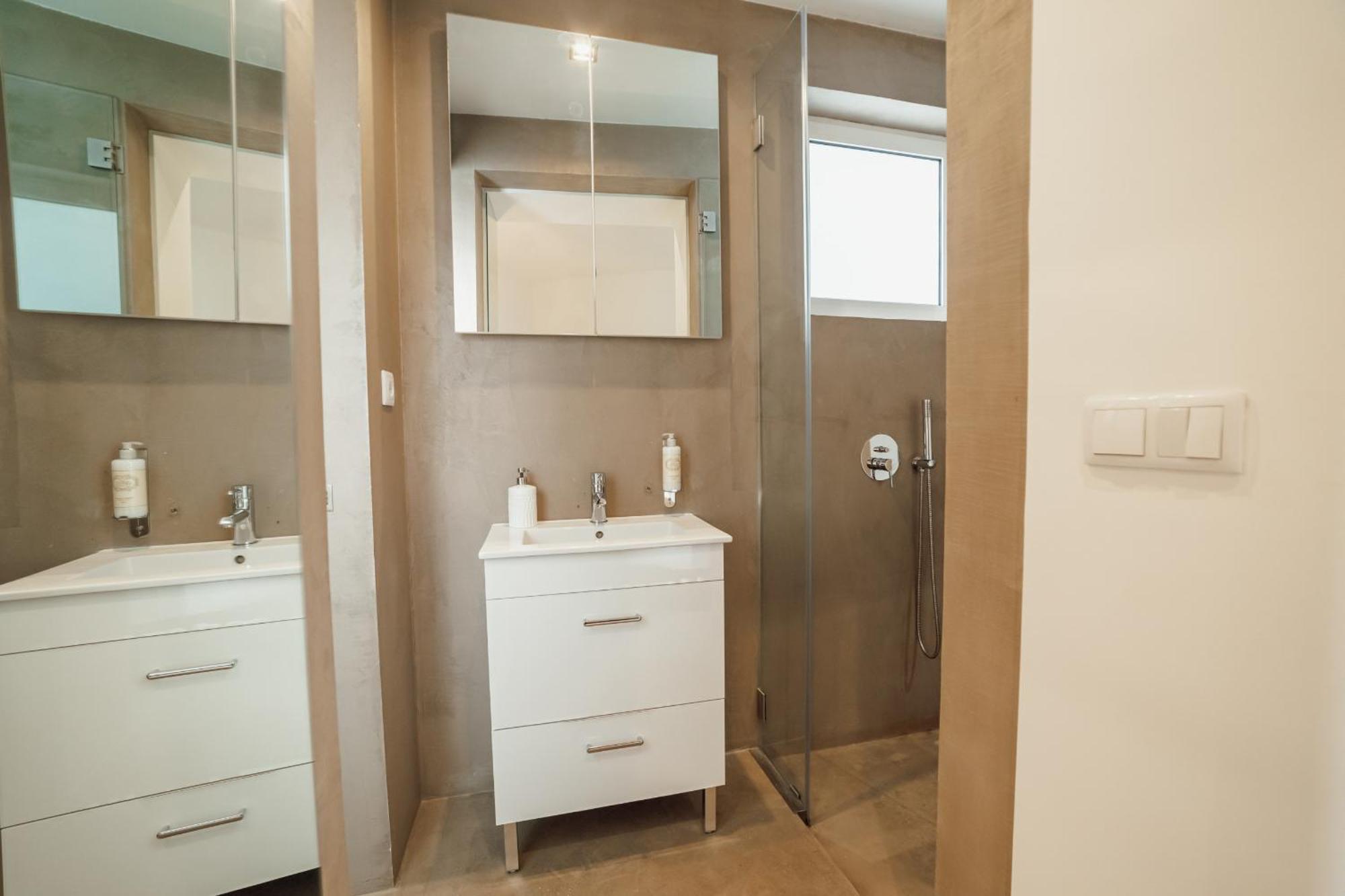 Apartment Downtown Elegant By Hosty Porto